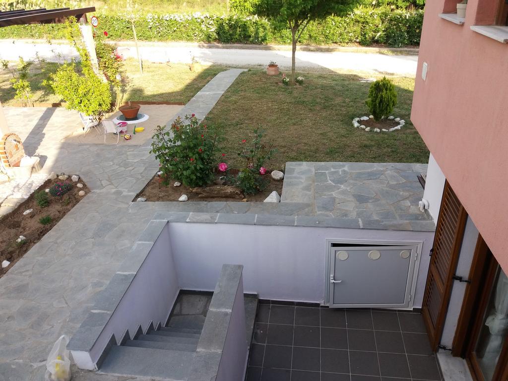 לריסוס Evgenia Maisonette מראה חיצוני תמונה